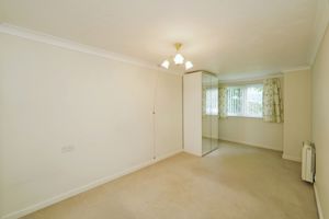 BEDROOM- click for photo gallery